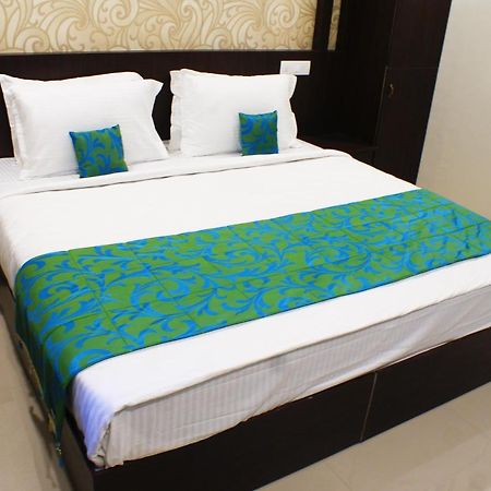 Collection O 8267 Galaxy Inn Kochi Εξωτερικό φωτογραφία