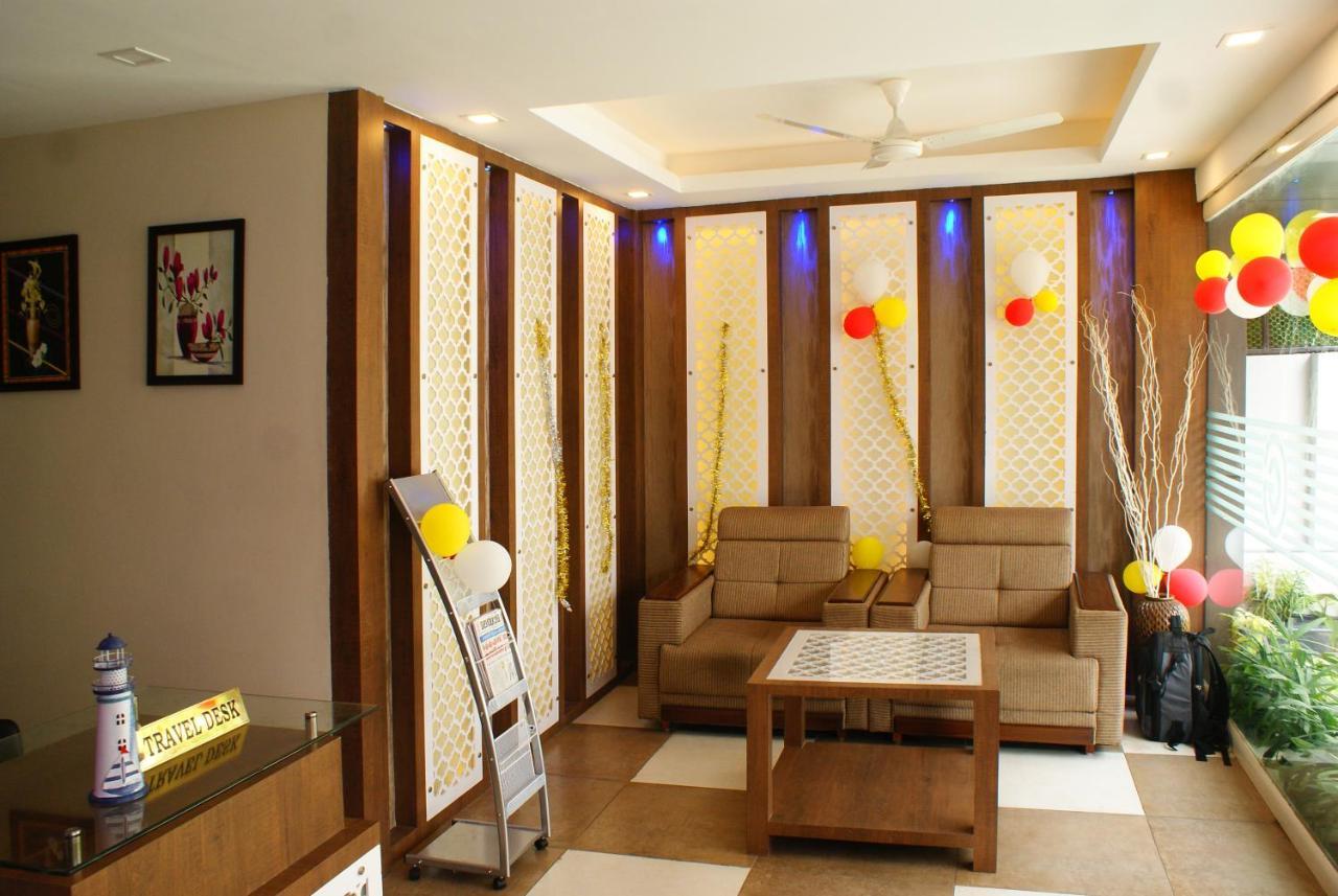 Collection O 8267 Galaxy Inn Kochi Εξωτερικό φωτογραφία