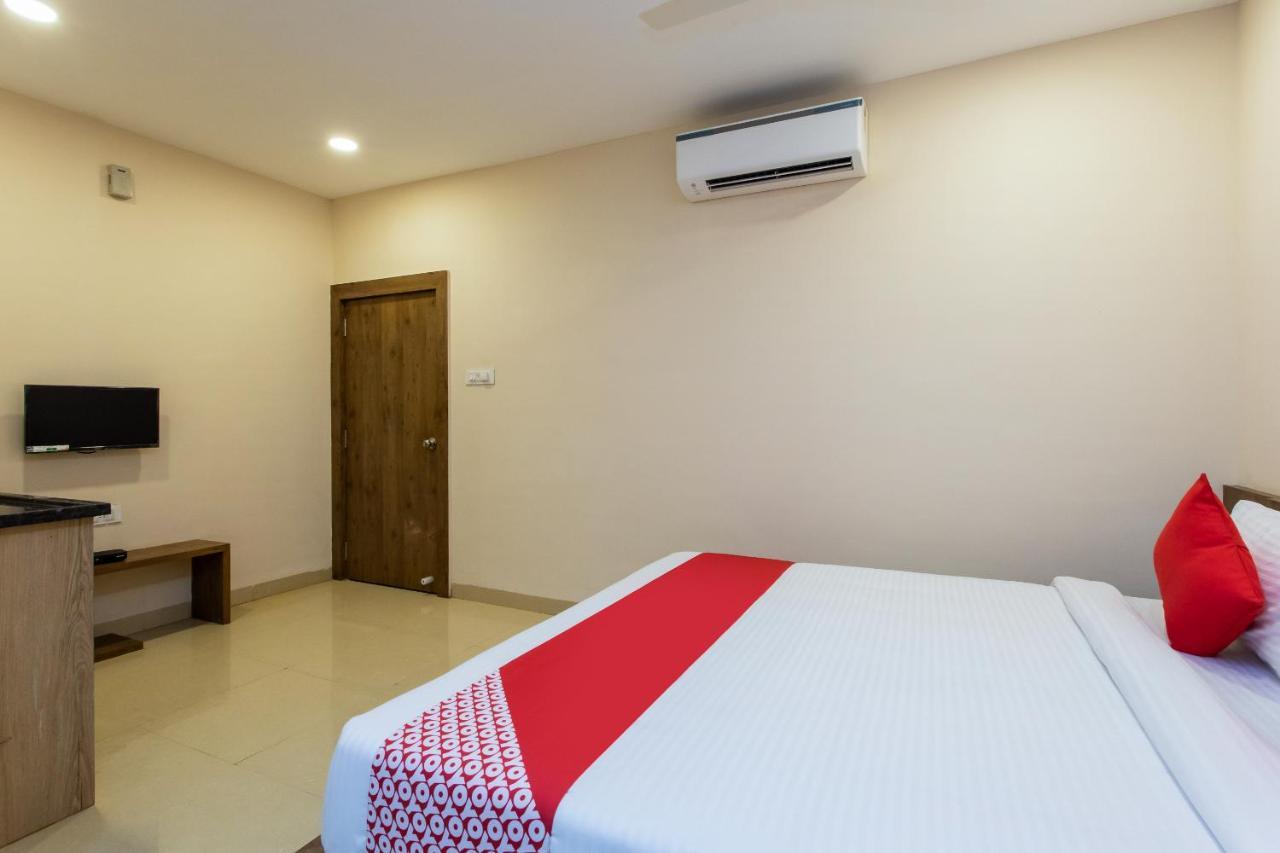 Collection O 8267 Galaxy Inn Kochi Εξωτερικό φωτογραφία