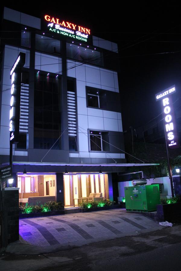 Collection O 8267 Galaxy Inn Kochi Εξωτερικό φωτογραφία