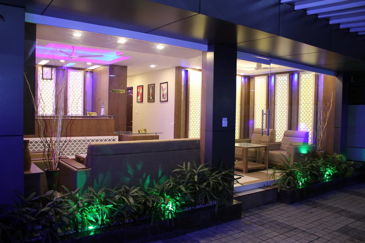 Collection O 8267 Galaxy Inn Kochi Εξωτερικό φωτογραφία