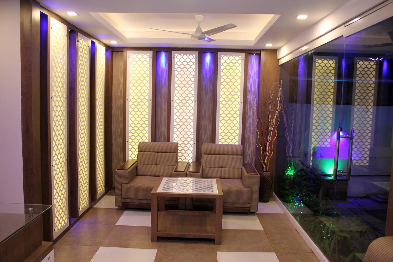 Collection O 8267 Galaxy Inn Kochi Εξωτερικό φωτογραφία