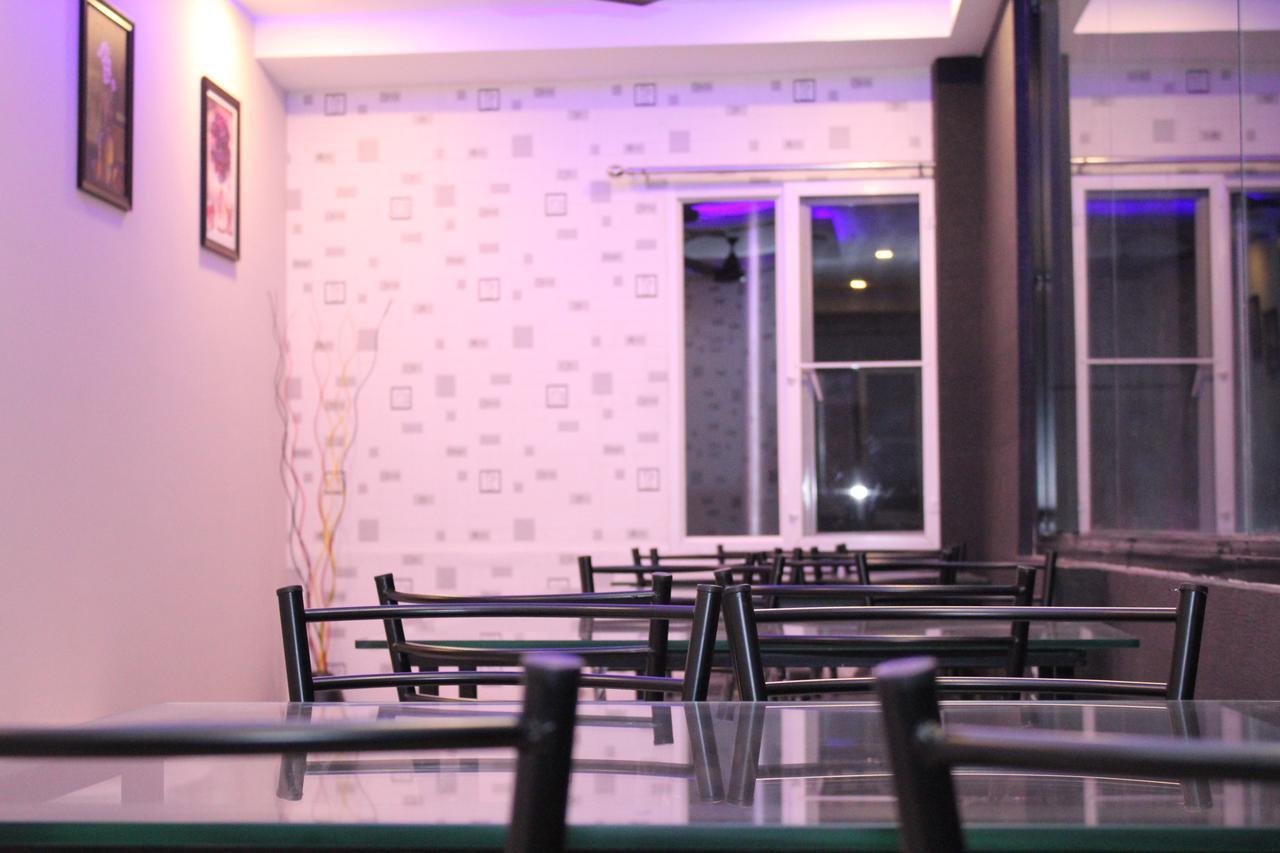 Collection O 8267 Galaxy Inn Kochi Εξωτερικό φωτογραφία